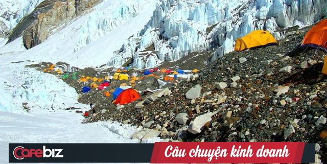 chuoi-cung-ung-chet-nguoi-chinh-phuc-dinh-everest-cua-cac-sherpa-wetrekvn