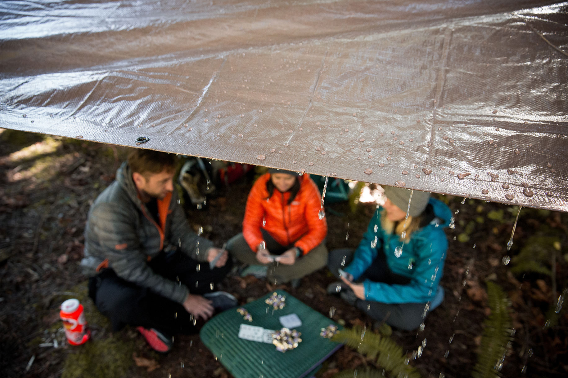 12-tips-for-camping-in-the-rain-wetrek_vn-2