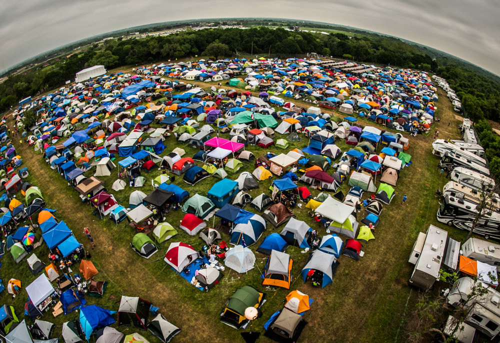 festival-camping-tips-for-planning-and-choosing-gear-wetrek_vn-3