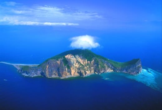 Nhung-hon-dao-co-hinh-dang-la-lung-nhat-the-gioi-wetrekvn 