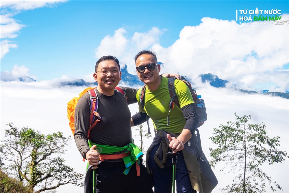 wetransformnow-tu-giot-nuoc-hoa-dam-may-6.jpg