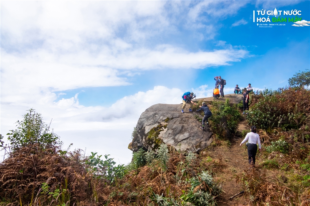 wetransformnow-tu-giot-nuoc-hoa-dam-may-21.jpg