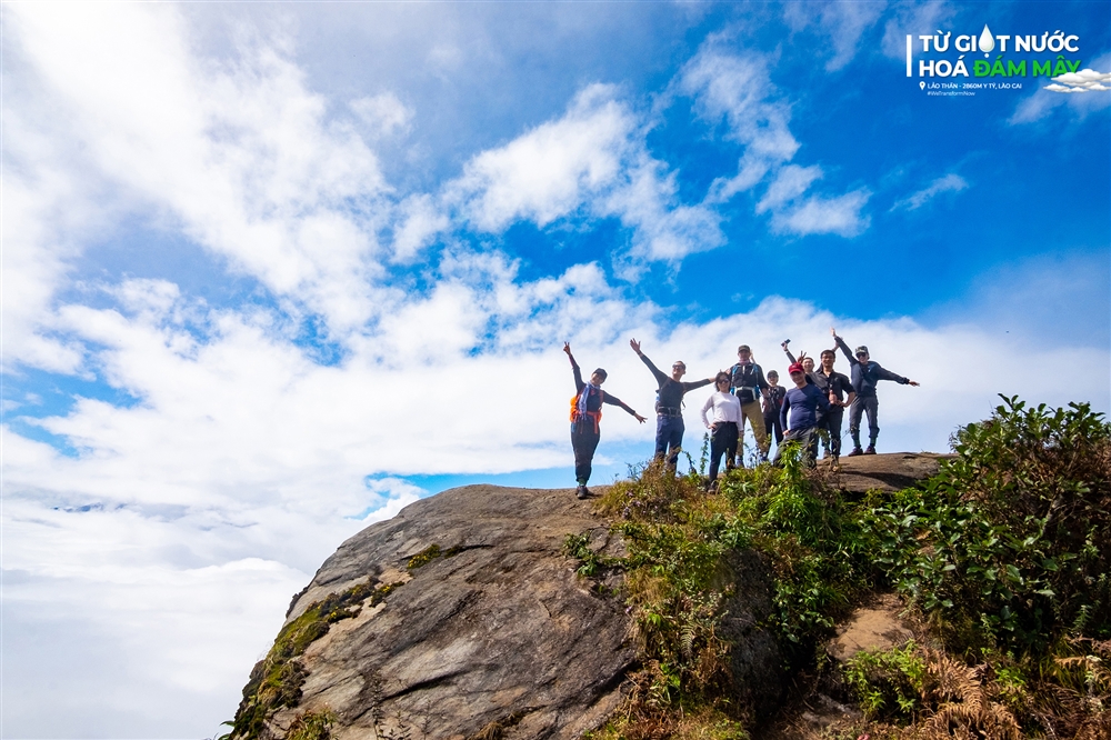 wetransformnow-tu-giot-nuoc-hoa-dam-may-26.jpg