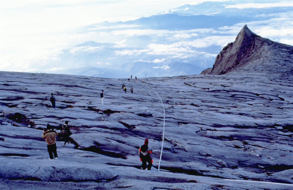 Kinabalu-Malaysia-wetrekvn