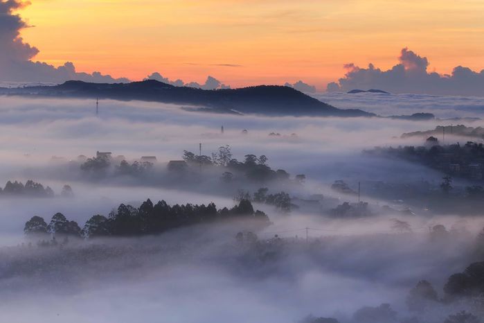 thang-10-ghe-da-lat-ngay-thoi-mua-dep-nhat-san-may-bong-benh-ve-day-roi-wetrekvn