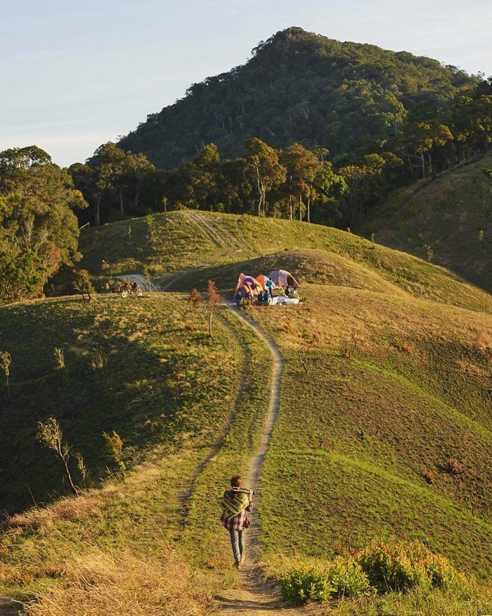 me-man-voi-cung-duong-trekking-dep-nhat-viet-nam-bat-ke-hai-mua-mua-nang-wetrekvn