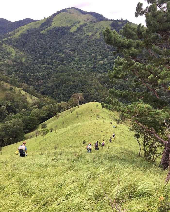 me-man-voi-cung-duong-trekking-dep-nhat-viet-nam-bat-ke-hai-mua-mua-nang-wetrekvn