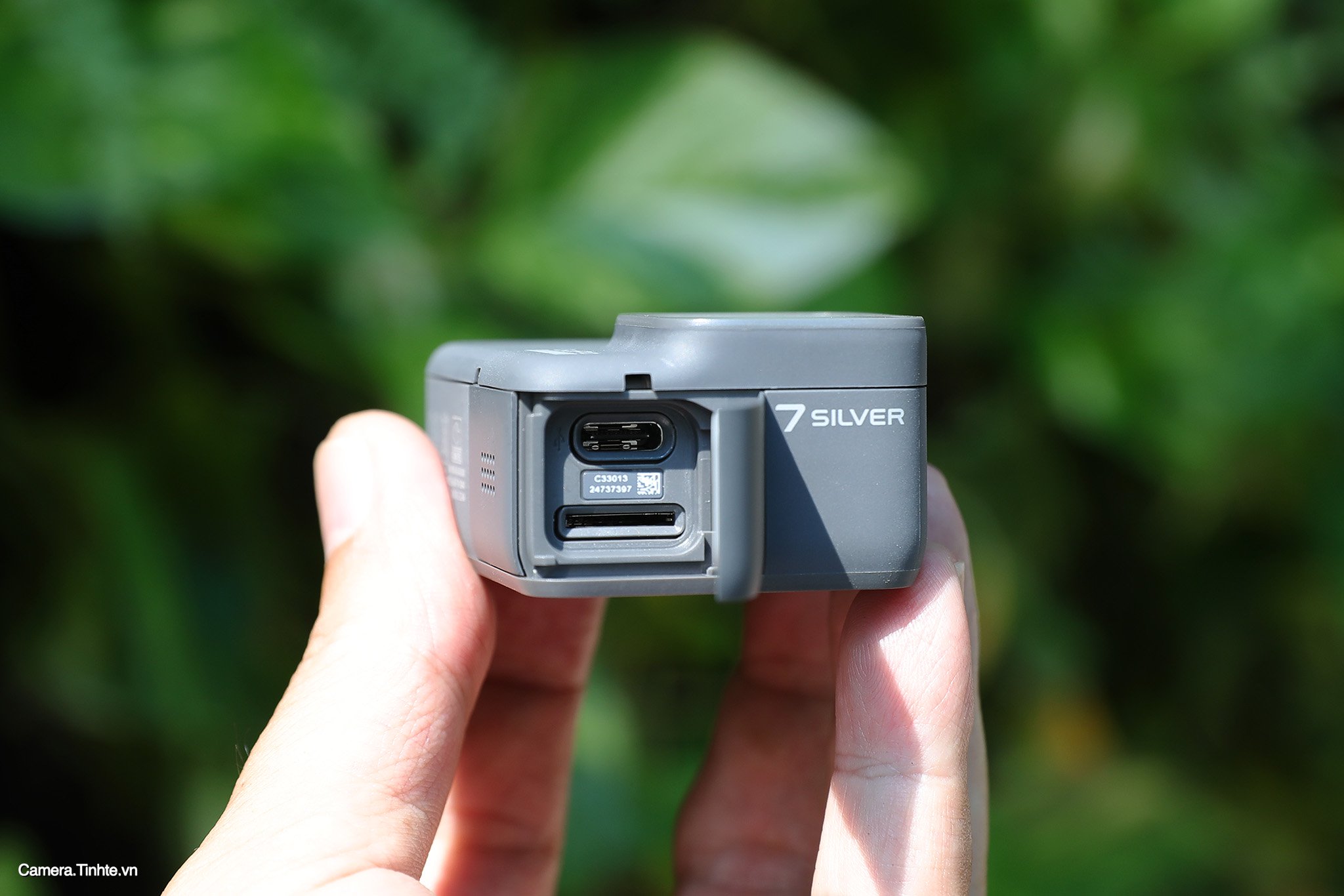 tren-tay-gopro-hero-7-co-3-phien-ban-black-silver-white-voi-3-gia-khac-nhau-wetrekvn