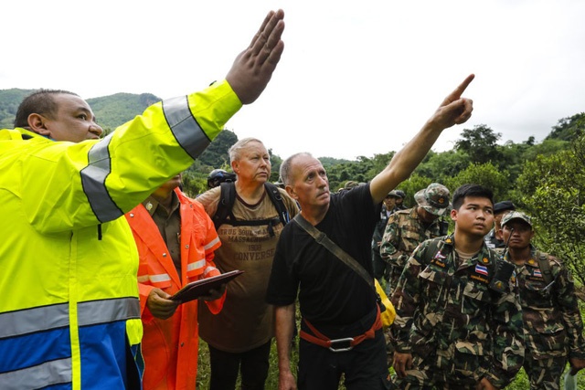 ca-thai-lan-huong-ve-tham-luang-hi-vong-tim-thay-huan-luyen-vien-va-12-nam-thieu-nien-mat-tich-wetrekvn