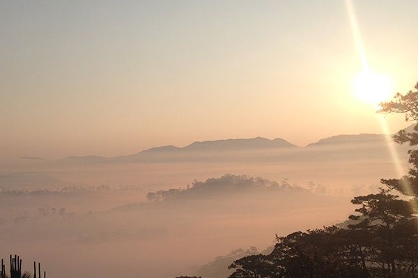 muon-san-may-ngam-xu-so-mong-mo-trong-lan-suong-mo-ao-thi-den-ngay-hon-bo-thoi-wetrekvn