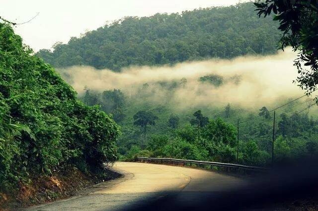 chiem-nguong-ve-dep-vung-cao-A-Luoi-Hue-wetrekvn