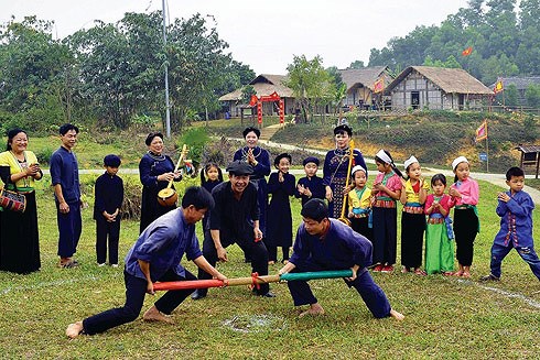 lac-giua-thien-duong-hoa-Tay-bac-tren-cao-nguyen-Van-Ho-wetrekvn