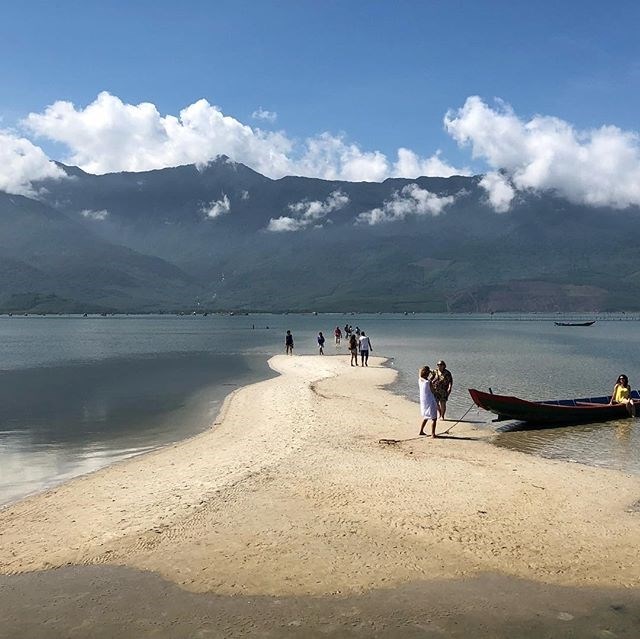 dau-chi-rieng-nha-trang-hue-gio-cung-so-huu-con-duong-di-bo-giua-bien-chang-thua-kem-gi-diep-son-wetrekvn