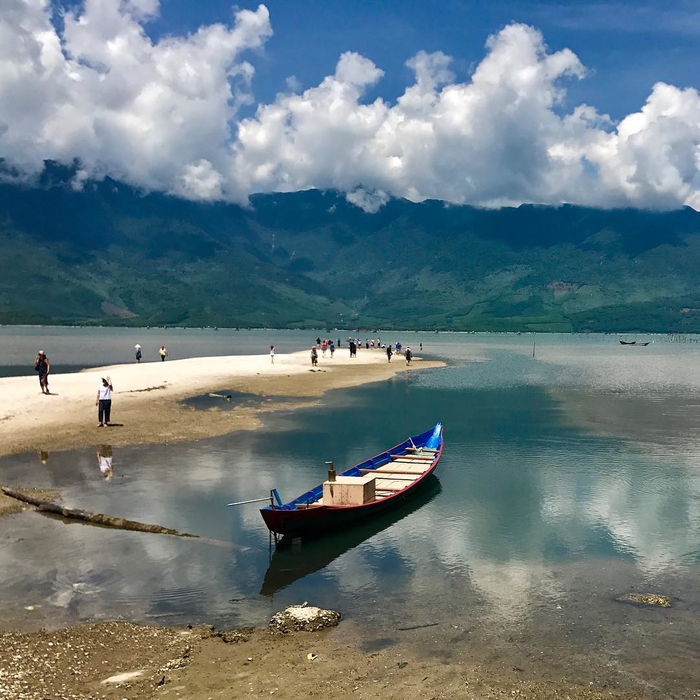 dau-chi-rieng-nha-trang-hue-gio-cung-so-huu-con-duong-di-bo-giua-bien-chang-thua-kem-gi-diep-son-wetrekvn