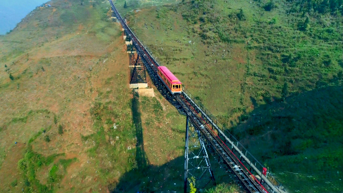 tuyen-tau-hoa-leo-nui-dai-nhat-viet-nam-di-vao-hoat-dong