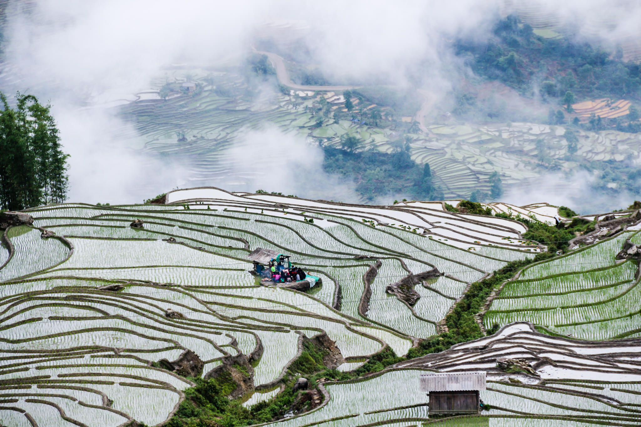 Muon-duoc-chiem-nguong-nhung-o-mau-da-sac-cua-thien-nhien-hay-den-tay-bac-mua-nuoc-do-wetrek.vn