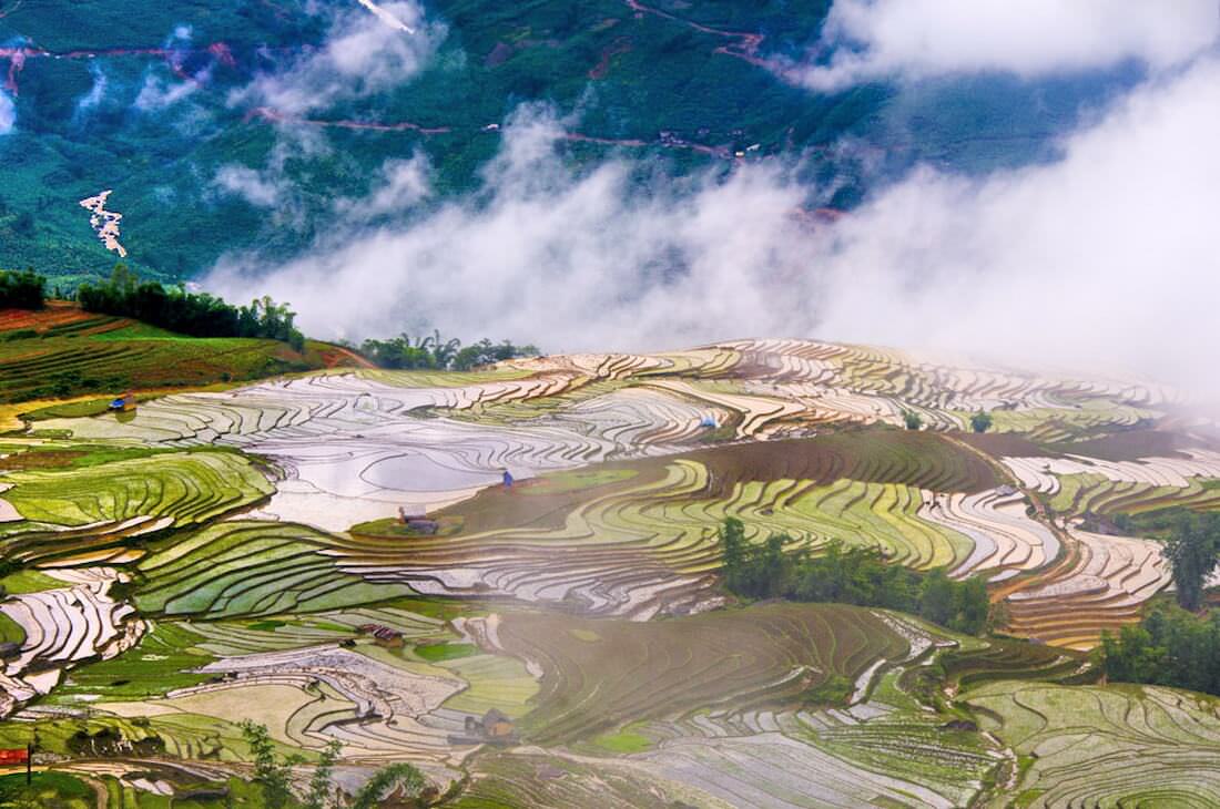 Muon-duoc-chiem-nguong-nhung-o-mau-da-sac-cua-thien-nhien-hay-den-tay-bac-mua-nuoc-do-wetrek.vn