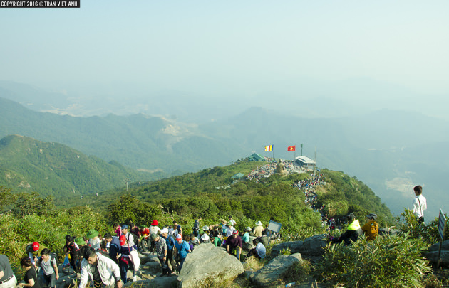 Thang-Gieng-kham-pha-cac-le-hoi-du-xuan-doc-mien-dat-nuoc-wetrek.vn