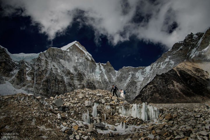 dam-cuoi-tren-dinh-everest