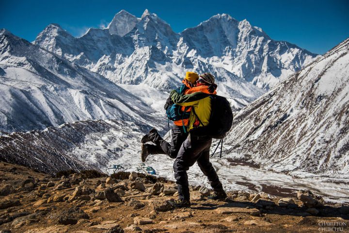 dam-cuoi-tren-dinh-everest