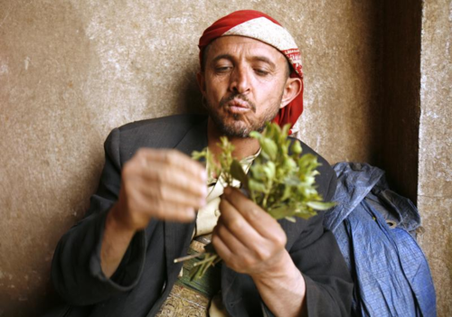 Lần đầu đến Yemen, phượt thủ Mỹ bị mời ăn lá ma tuý mỗi ngày