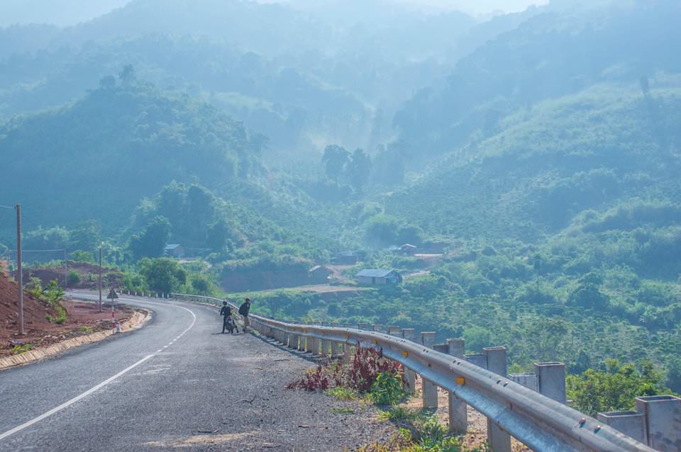 Ha-Long-tren-can-giua-Tay-Nguyen-wetrek.jpg