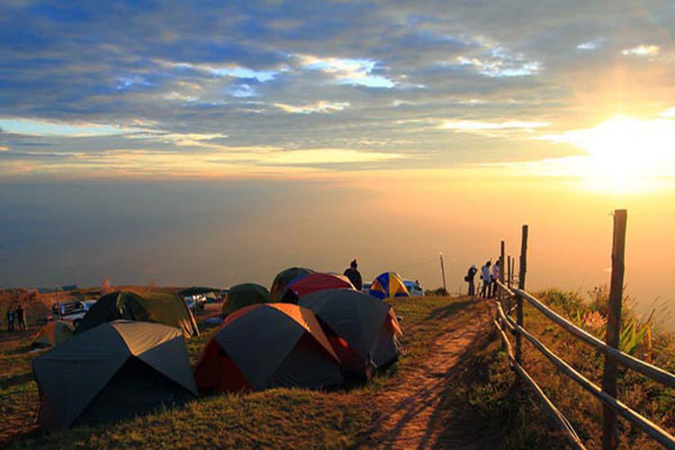 Nhung-dia-diem-cam-trai-cuc-da-o-Vung-Tau.jpg