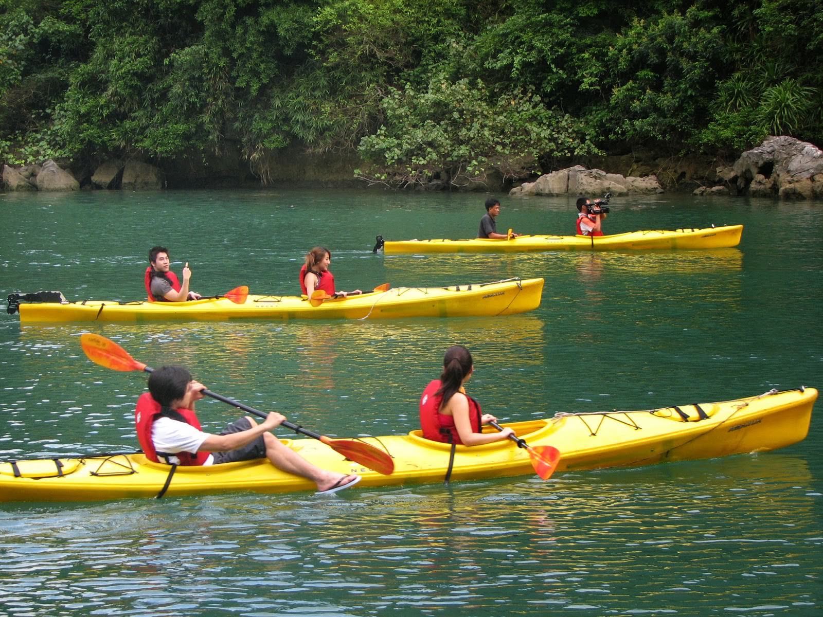 Trai-nghiem-outdoor-ngam-ho-diep-rop-troi-o-Cuc-Phuong-wetrekvn