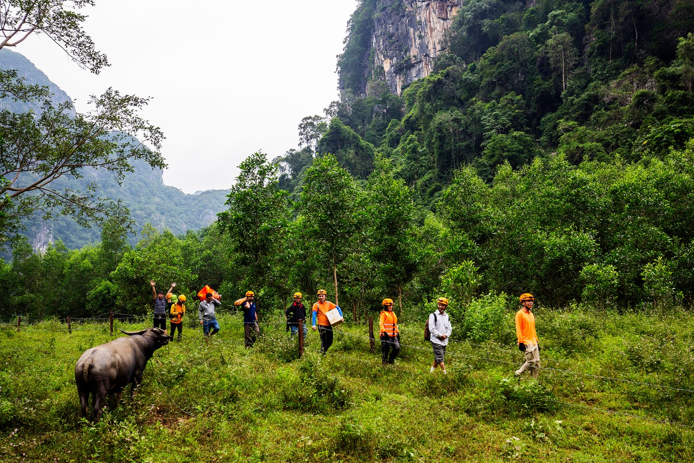Chiêm ngưỡng đường hầm tình yêu trong hang động đẹp nhất nhì đất Việt1