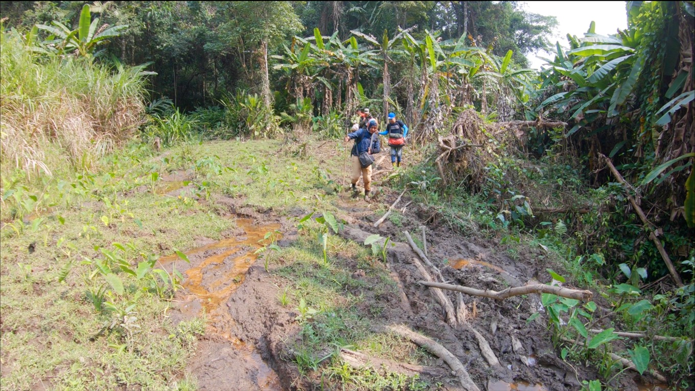 Hành trình trekking khám phá thác hang én giữa núi rừng Gia Lai 6