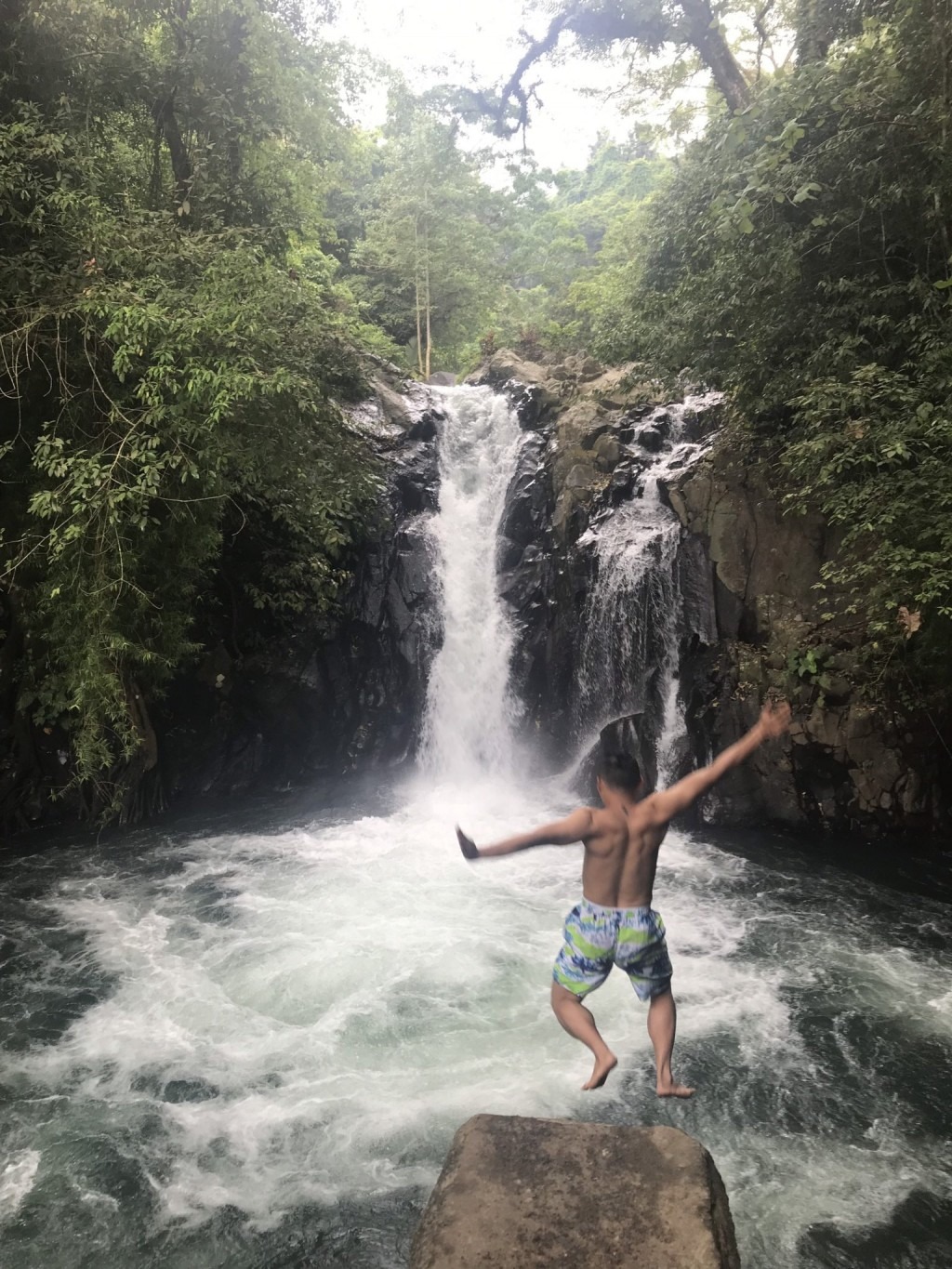 Trãi nghiệm cảm giác mạo hiểm tại thác ALing ALing - Bali - Indonesia2