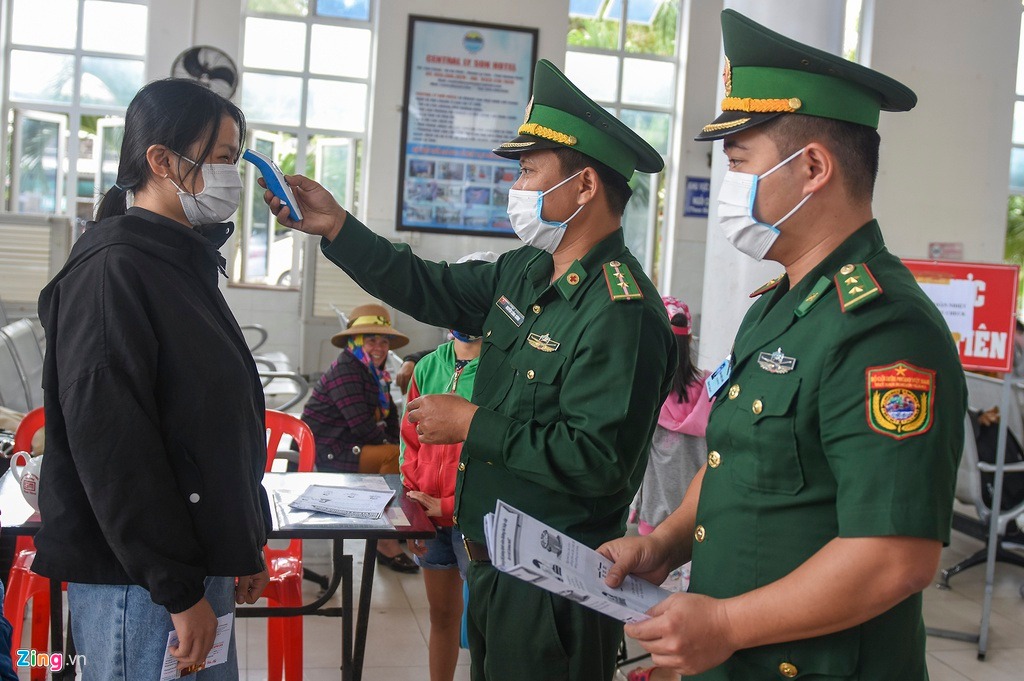 Trong dịch Corona - Du khách tấp nập đến đảo Lý Sơn, Quảng Ngãi 2