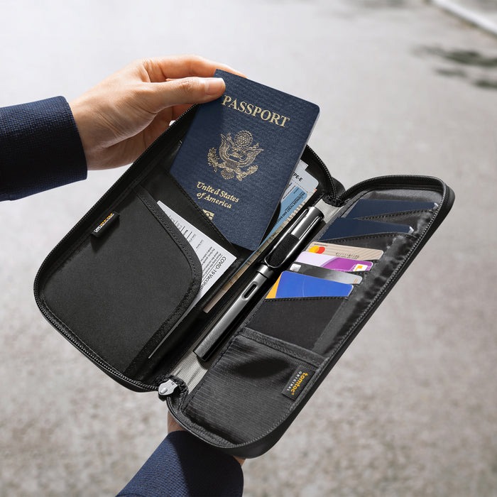 Túi đựng passport du lịch Tomtoc Passport Holder T03M1G1