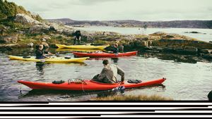 [WeTrekology] Hướng dẫn kỹ năng đưa thuyền Kayak xuống nước