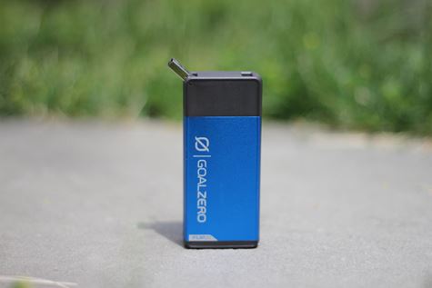 [Wetrekology] Tự làm giường cho chú chó cưng khi đi dã ngoại