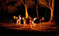 [WeTrekology] 10 trò chơi quanh lửa trại bạn không nên bỏ lỡ