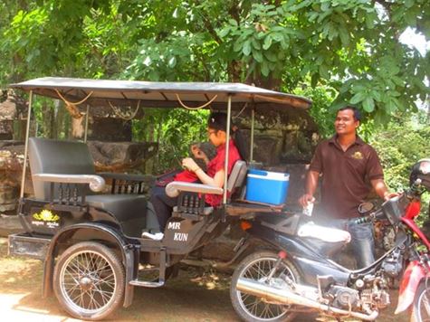 HỒI KÝ SIEM-PENH VỪA ĐI VỪA CHẠY - Part 8: BẮT HỤT HOÀNG HÔN BAKKHENG – TRỐN VÉ ANGKOR NIGHT