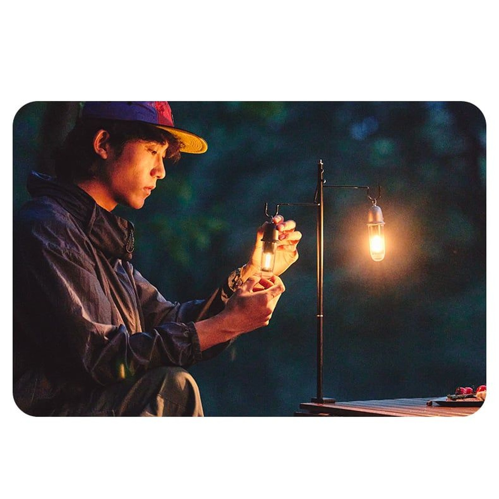 Đèn pin treo lều đa năng Naturehike Hanging Tent Lantern CNK2350ZM010