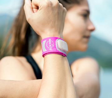 Vòng đeo tay chống muỗi thể thao PARAKITO Fuchsia Sport Band - 8024 Hồng