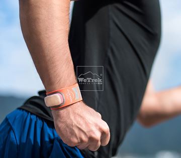 Vòng đeo tay chống muỗi thể thao PARAKITO Orange Sport Band - 8026 Cam