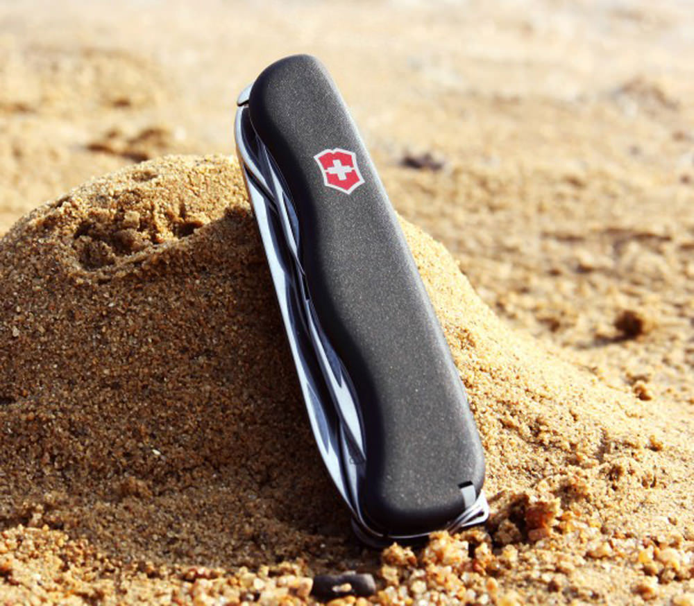 Dao đa năng VICTORINOX NOMAD 0.8353.3 Đen