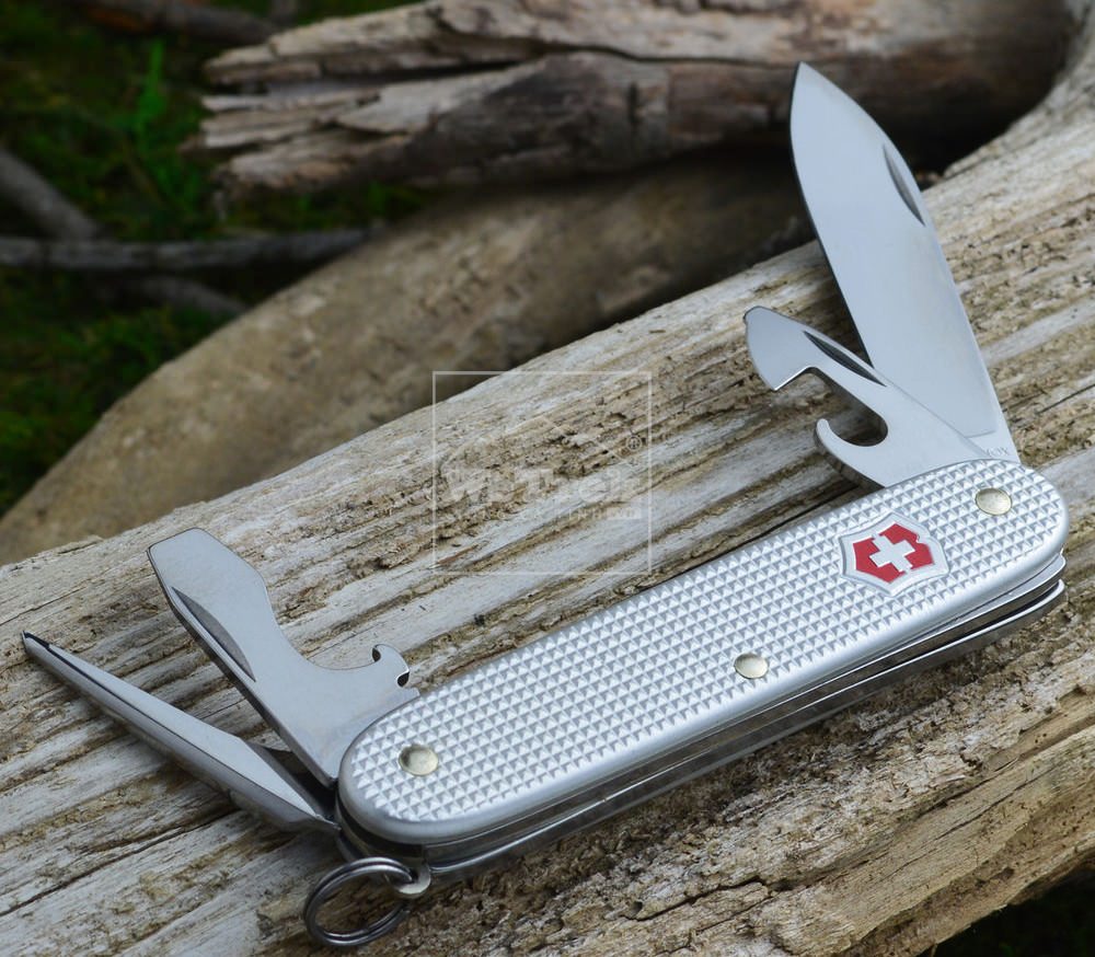 Dao đa năng VICTORINOX PIONEER 0.8201.26 - 6136