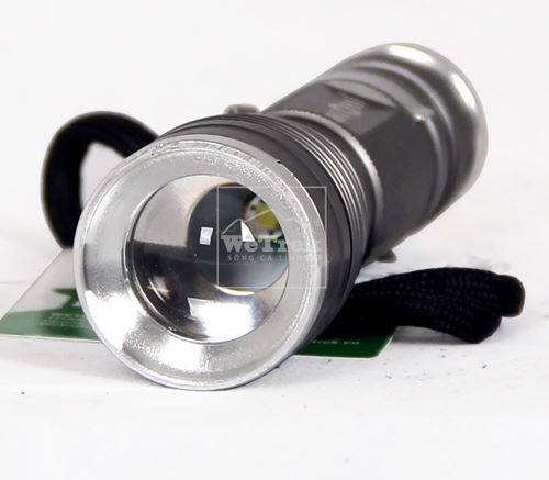 Đèn pin sạc USA Cree HY-575 - 3909