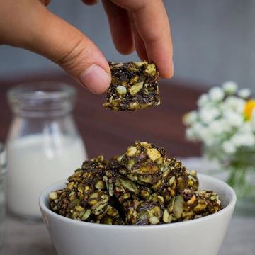 Thanh năng lượng Lecka Granola bites Matcha Latte