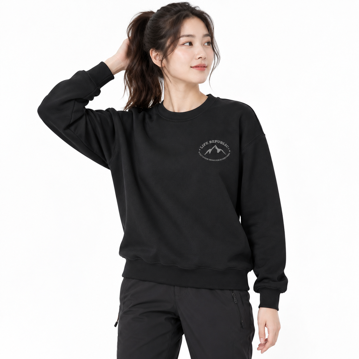 Áo dài tay Gothiar Comfort Sweatshirt