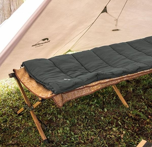 Túi ngủ Naturehike NH22MSD05 gọn nhẹ dễ mang theo với ba màu lựa chọn