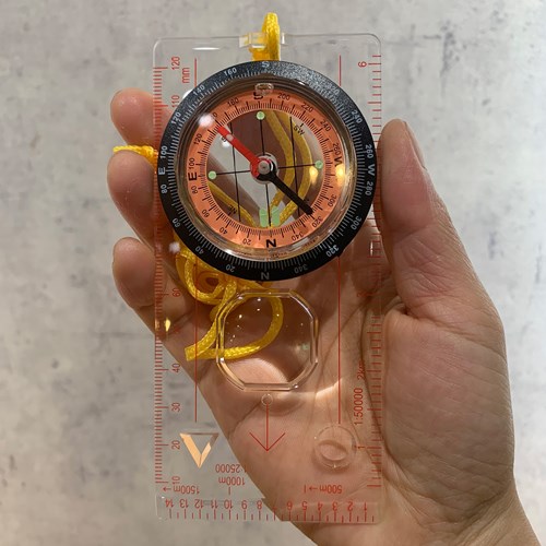 La bàn bản đồ Outdoor Essential Map Compass
