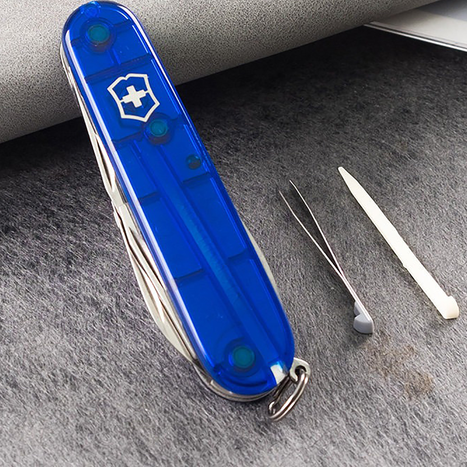 Dao đa năng VICTORINOX Huntman Sapphire 1.3713.T2 - 6991