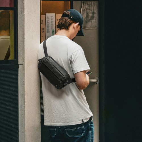 Túi đeo chéo 3.5L TomToc Aviator Sling Bag T35M1