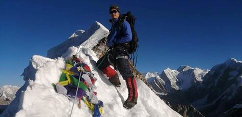[WeNews] Người đàn ông Việt Nam lên đỉnh Everest lần hai